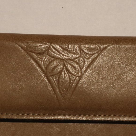 Rolfs Exterior Leather Interior Urethane Wallet USA Made Good For Bills & Cards - Picture 10 of 14